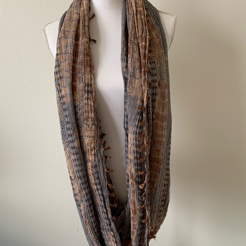 Scarf - Picture 2 of 3